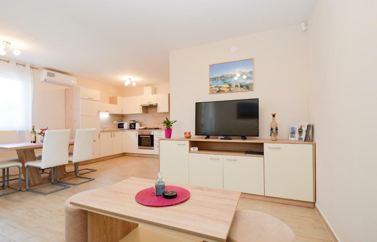 Fondole Apartment Mit- Mir מראה חיצוני תמונה